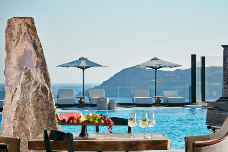Pool restaurant2